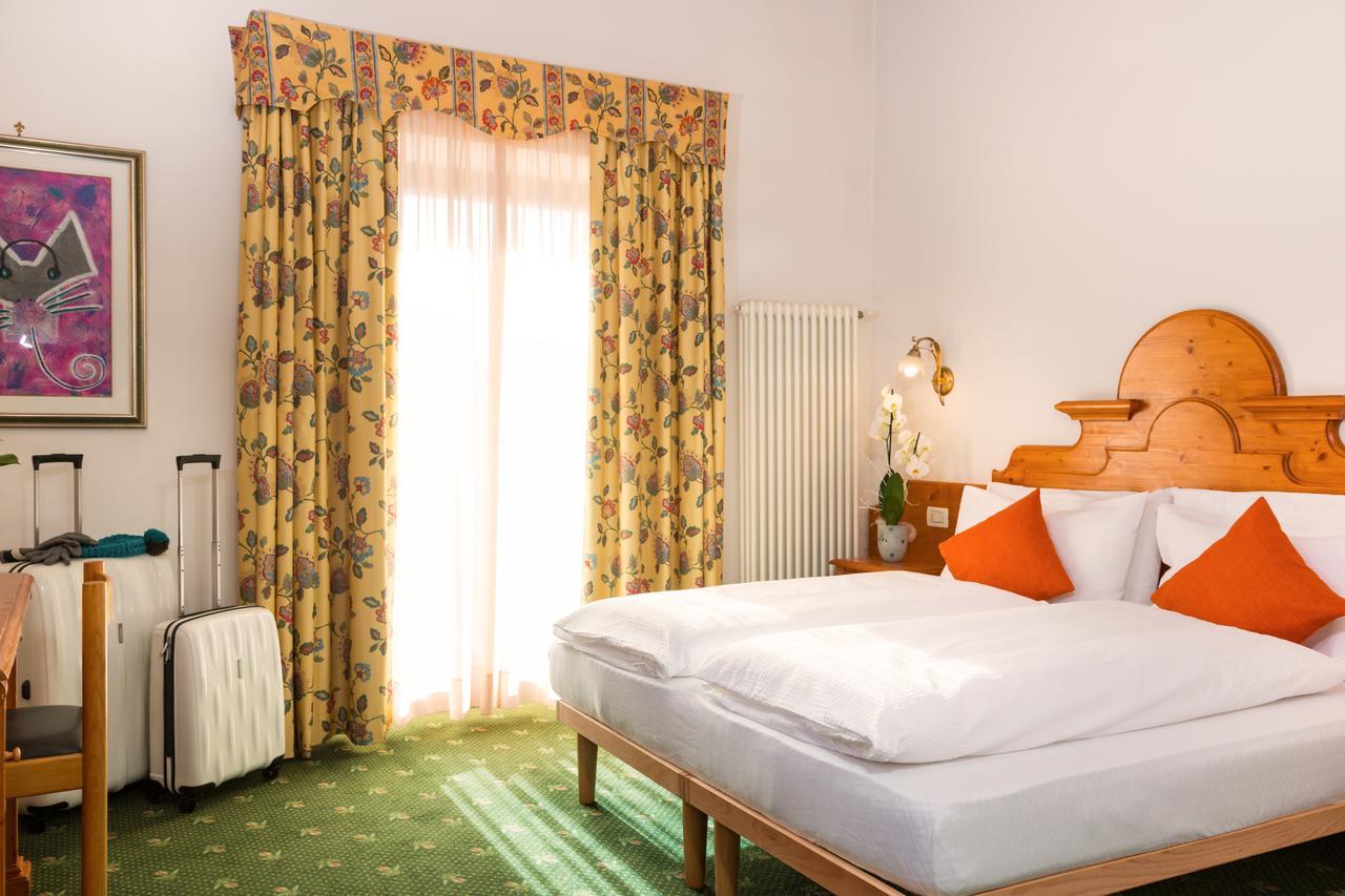 Hotel Bonapace ***S Madonna Eksteriør bilde