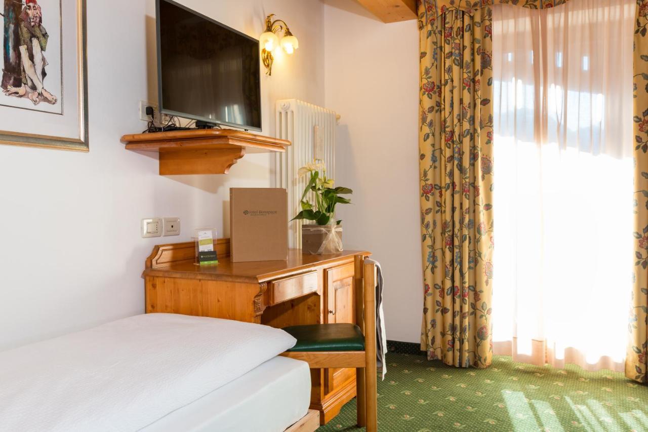 Hotel Bonapace ***S Madonna Eksteriør bilde